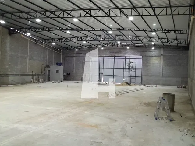 Galpão / Barracão com 1000m², para alugar, no bairro Jardim Presidente Dutra em Guarulhos