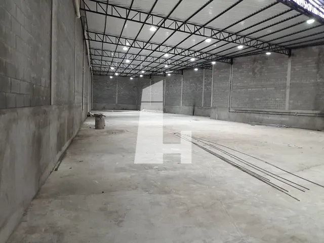 Galpão / Barracão com 1000m², para alugar, no bairro Jardim Presidente Dutra em Guarulhos