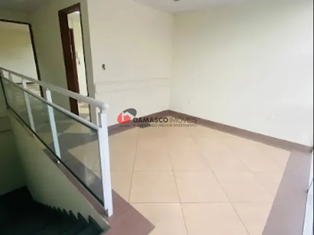 Galpão / Barracão à venda, no bairro Vila Palmares em Santo André