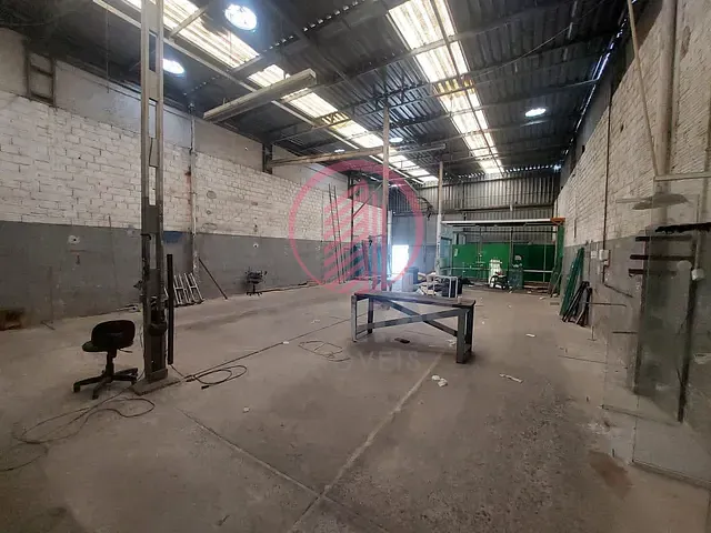 Galpão / Barracão com 300m², para alugar, no bairro Presidente Altino em Osasco
