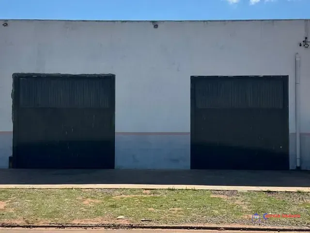 Galpão / Barracão com 600m², para alugar, no bairro Jardim Alvorada em Três Lagoas