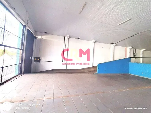 Galpão / Barracão com 1452m², para alugar, no bairro Centro em Taquaritinga