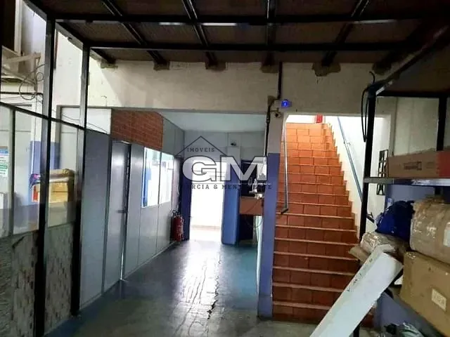Galpão / Barracão com 471m², à venda, no bairro Jardim Independência em Ribeirão Preto