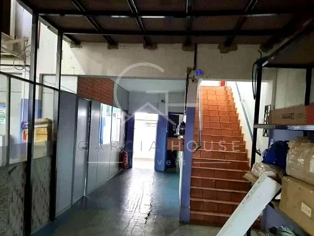 Galpão / Barracão com 471m², à venda, no bairro Jardim Independência em Ribeirão Preto