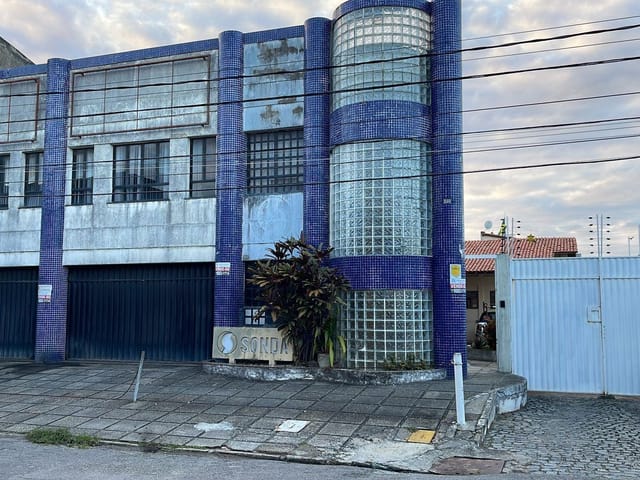 Galpão / Barracão à venda, no bairro Ponto Novo em Aracaju