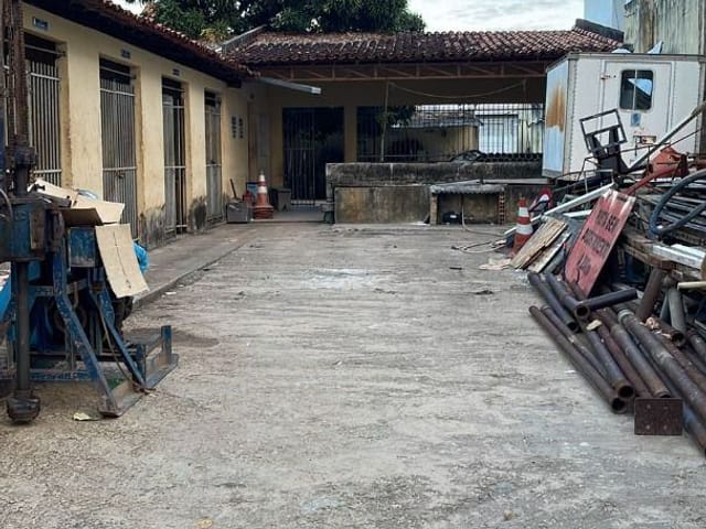 Galpão / Barracão à venda, no bairro Ponto Novo em Aracaju