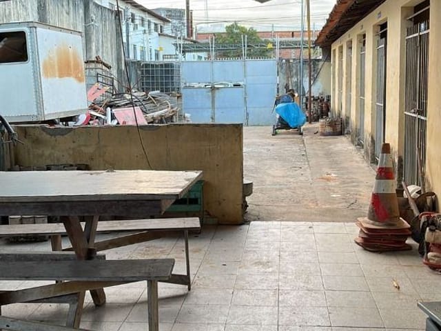 Galpão / Barracão à venda, no bairro Ponto Novo em Aracaju