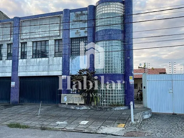 Galpão / Barracão à venda, no bairro Ponto Novo em Aracaju