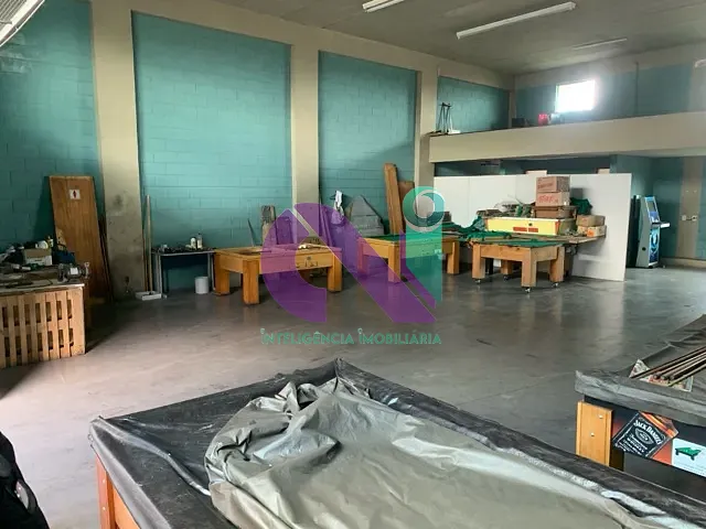 Galpão / Barracão com 185m², para alugar, no bairro Vila Osasco em Osasco