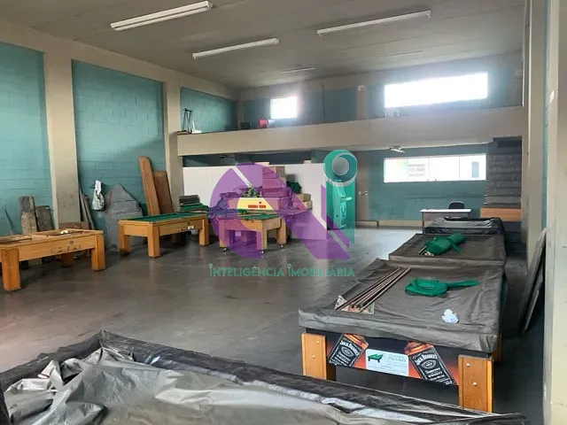 Galpão / Barracão com 185m², para alugar, no bairro Vila Osasco em Osasco