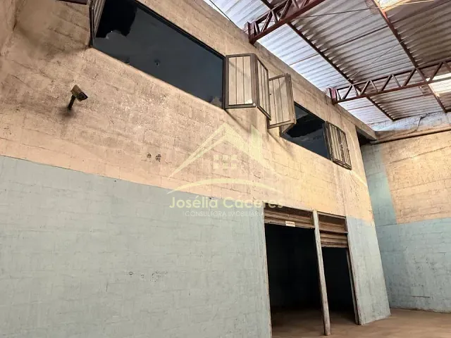 Galpão / Barracão à venda ou para alugar, no bairro Centro-Norte em Várzea Grande