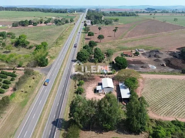 Galpão / Barracão com 3000m², à venda ou para alugar, no bairro Vila Lambari em Mococa