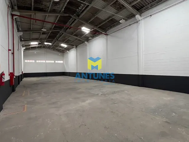 Galpão / Barracão com 500m², para alugar, no bairro Imbiribeira em Recife