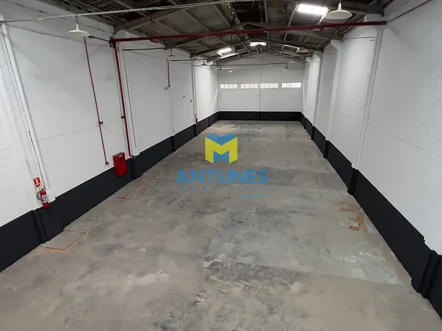 Galpão / Barracão com 500m², para alugar, no bairro Imbiribeira em Recife
