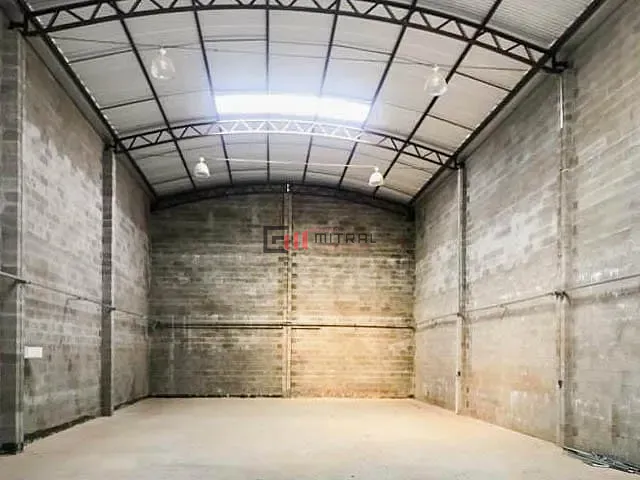 Galpão / Barracão com 250m², à venda, no bairro Indústrias Leves em Londrina