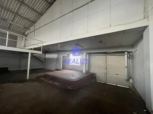 Galpão / Barracão com 539m², à venda ou para alugar, no bairro Centro em Botucatu