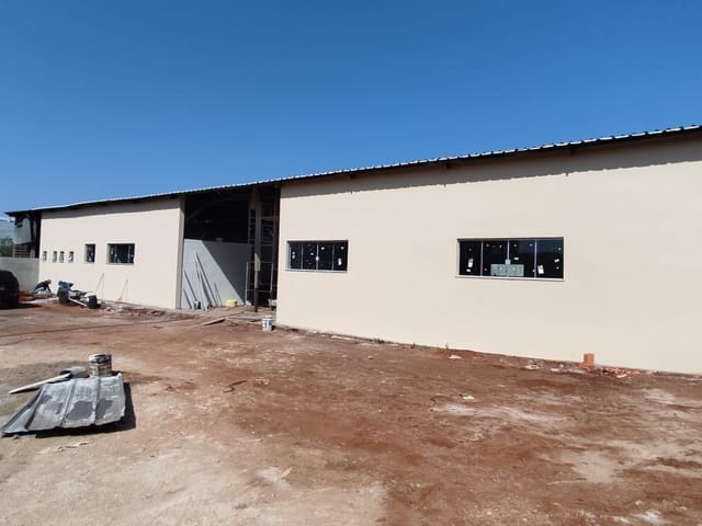 Galpão / Barracão com 1934m², para alugar, no bairro Parque Residencial Manela em Cambé