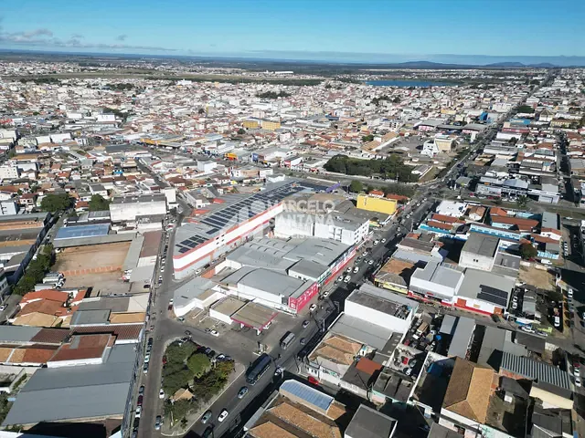 Galpão / Barracão para alugar, no bairro Centro em Vitória da Conquista