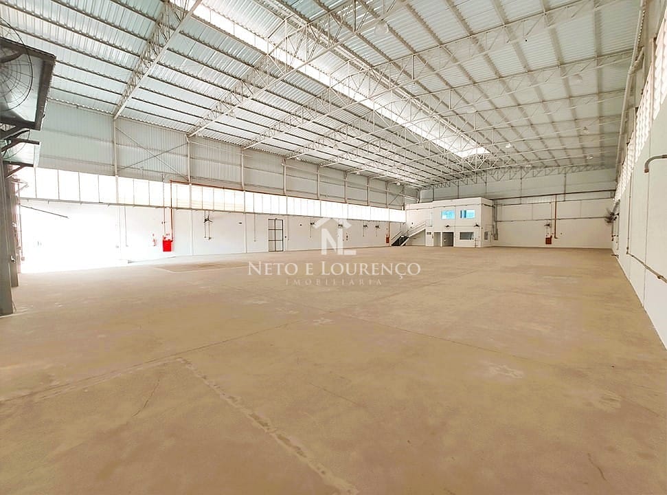 Depósito-Galpão-Armazém para alugar, 3200m² - Foto 1