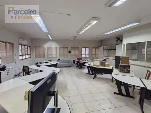 Galpão / Barracão com 620m², para alugar, no bairro Vila Aricanduva em São Paulo