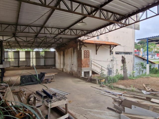 Galpão / Barracão para alugar, no bairro Santa Amalia em Vassouras