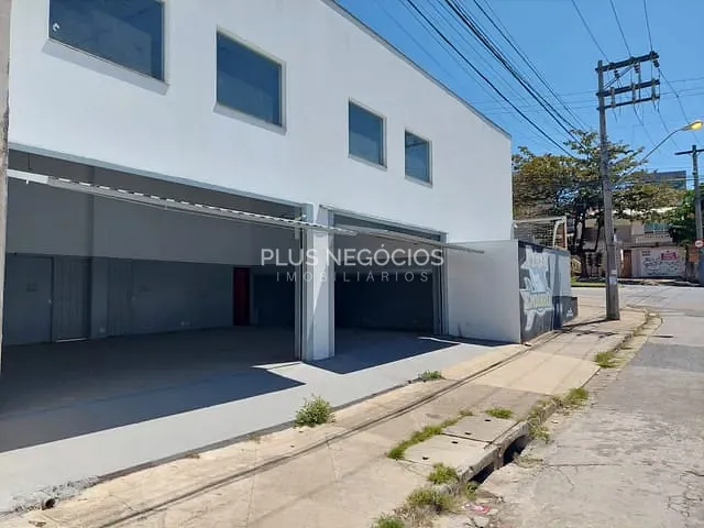 Galpão / Barracão com 200m², para alugar, no bairro Jardim Zulmira em Sorocaba