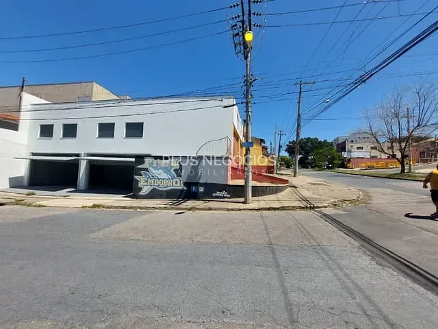 Galpão / Barracão com 200m², para alugar, no bairro Jardim Zulmira em Sorocaba