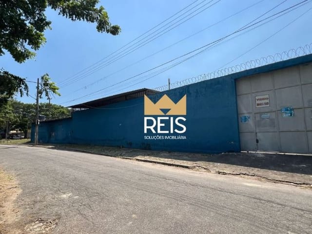 Galpão / Barracão com 980m², à venda, no bairro Senador Camará em Rio de Janeiro