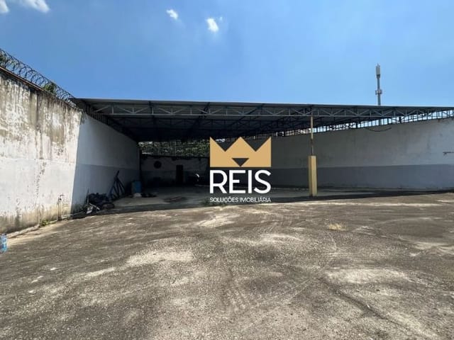 Galpão / Barracão com 980m², à venda, no bairro Senador Camará em Rio de Janeiro