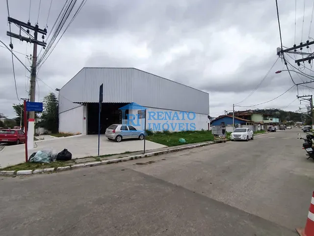 Galpão / Barracão com 699m², para alugar, no bairro Itapeba em Maricá