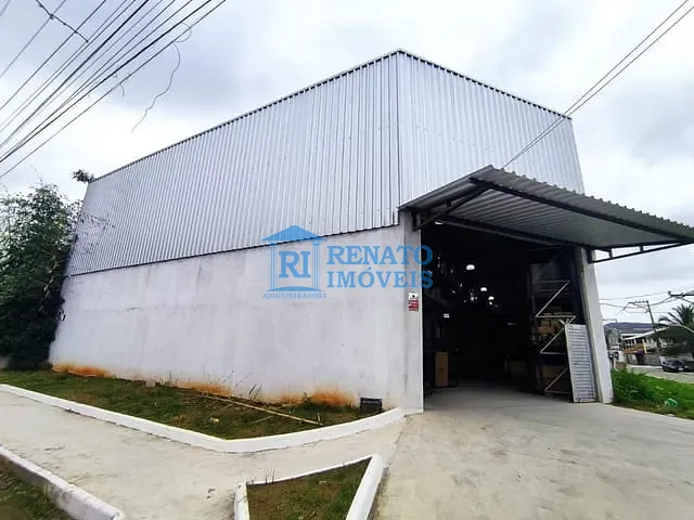 Galpão / Barracão com 699m², para alugar, no bairro Itapeba em Maricá
