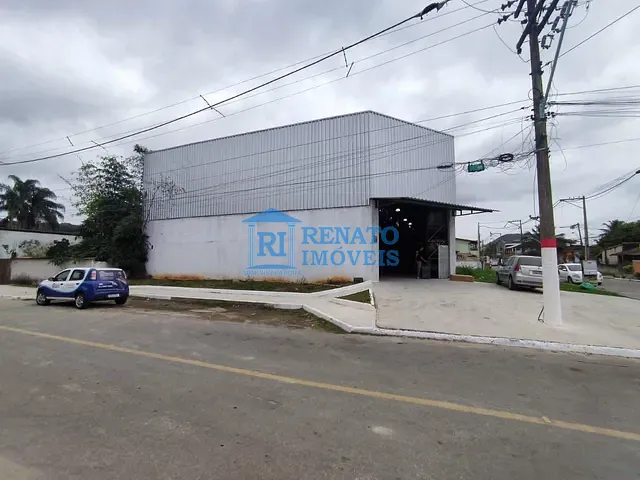 Galpão / Barracão com 699m², para alugar, no bairro Itapeba em Maricá