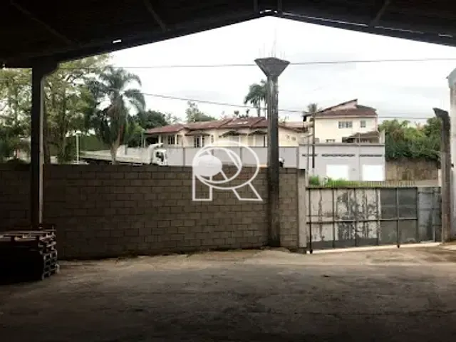 Galpão / Barracão com 635m², para alugar, no bairro Jardim Planalto em Registro
