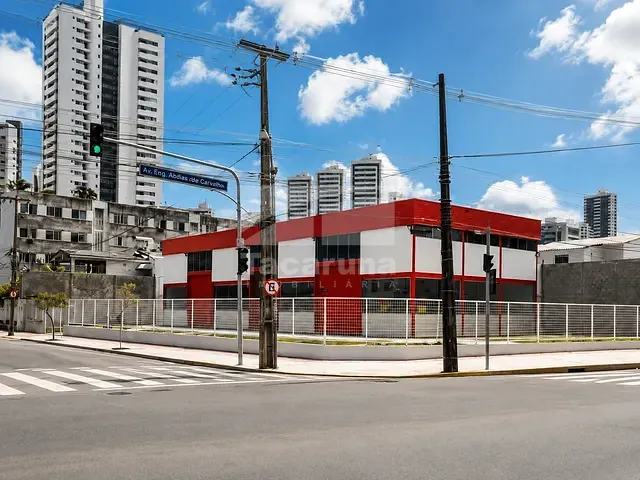 Galpão / Barracão com 1100m², para alugar, no bairro Tamarineira em Recife