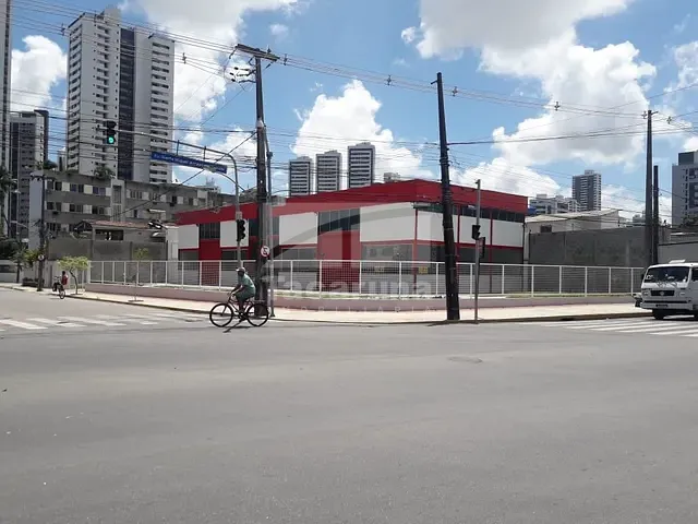 Loja com 1100m², para alugar, no bairro Tamarineira em Recife