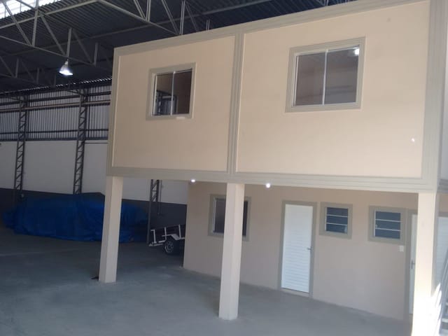 Galpão / Barracão com 636m², para alugar, no bairro Residencial Estoril em Taubaté