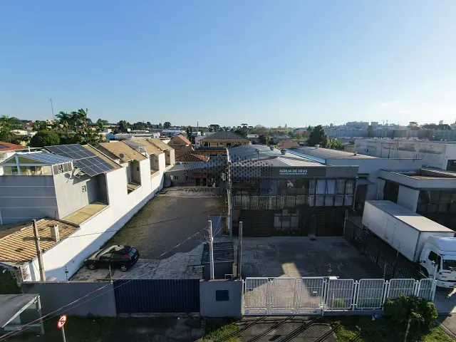 Galpão / Barracão com 1440m², para alugar, no bairro Hauer em Curitiba