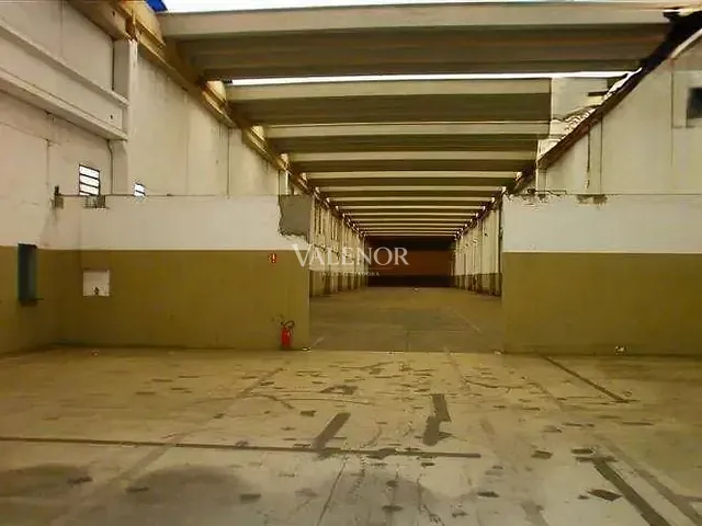 Galpão / Barracão com 1000m², para alugar, no bairro Parque Residencial Eloy Chaves em Jundiaí