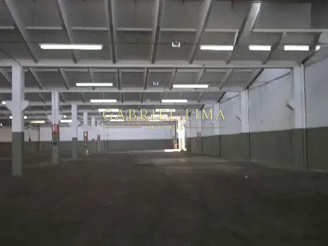 Galpão / Barracão com 1000m², para alugar, no bairro Parque Residencial Eloy Chaves em Jundiaí