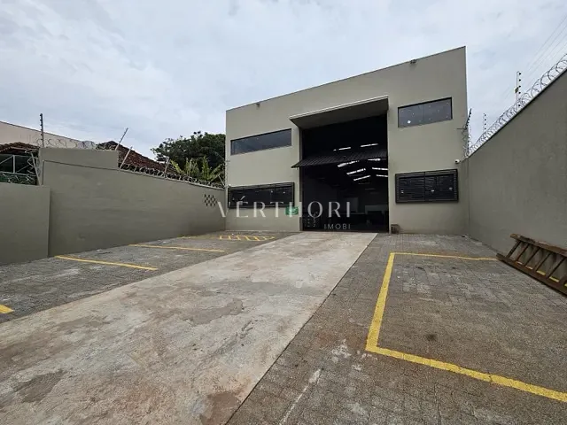 Galpão / Barracão com 500m², à venda, no bairro Centro em Londrina