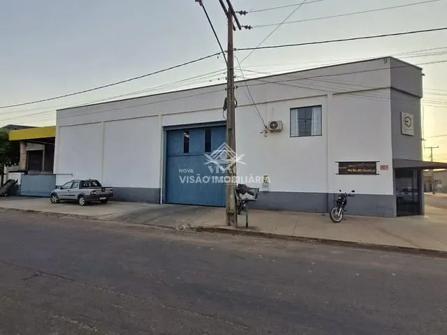 Galpão / Barracão com 480m², para alugar, no bairro Jardim Viena em Sinop