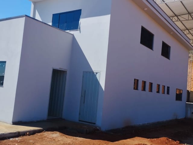 Galpão / Barracão com 8500m², para alugar, no bairro Água Comprida em Água Comprida