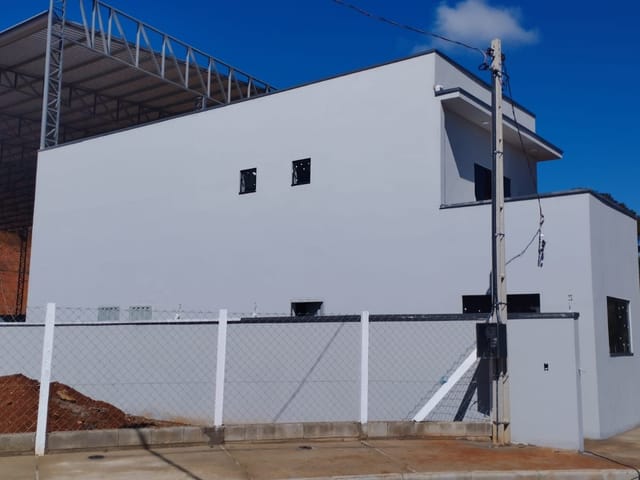 Galpão / Barracão com 8500m², para alugar, no bairro Água Comprida em Água Comprida