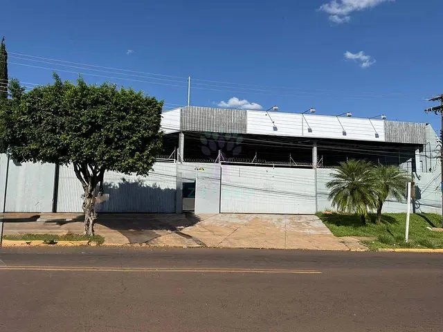 Galpão / Barracão com 1600m², para alugar, no bairro Coronel Antonino em Campo Grande