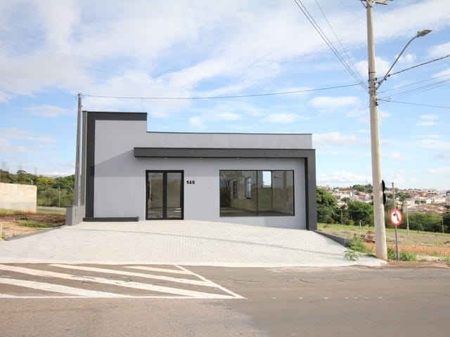 Galpão / Barracão com 300m², para alugar, no bairro Terras de São José em São João da Boa Vista