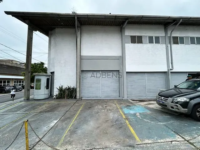 Galpão / Barracão com 2065m², para alugar, no bairro Vila Santo Antônio em São Paulo