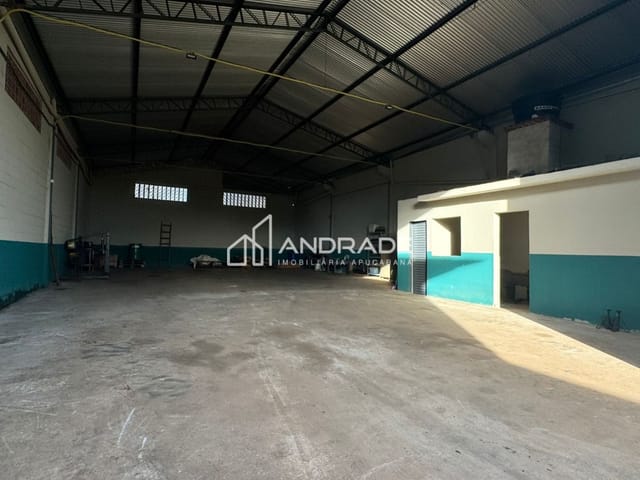 Galpão / Barracão com 540m², para alugar, no bairro Nucleo Habitacional Adriano Correia em Apucarana
