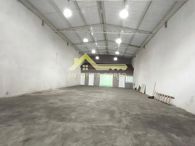 Galpão / Barracão com 300m², à venda, no bairro Jardim São Geraldo em Guarulhos