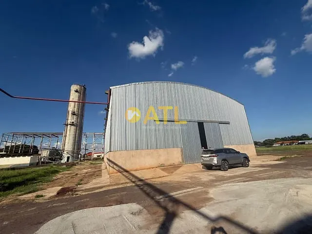 Galpão / Barracão com 700m², para alugar, no bairro Distrito Industrial Doutor Hélio Silva em Ourinhos