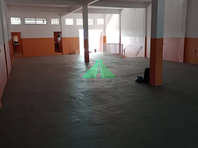 Loja com 440m², para alugar, no bairro Penha de França em São Paulo